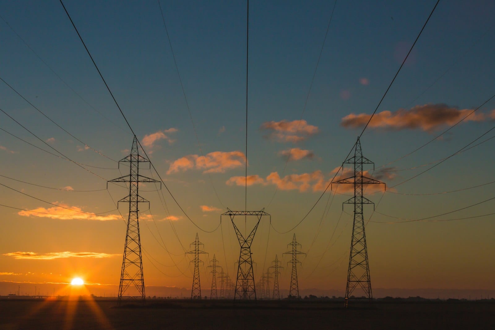 Utility disconnect, reconnect, and service applications